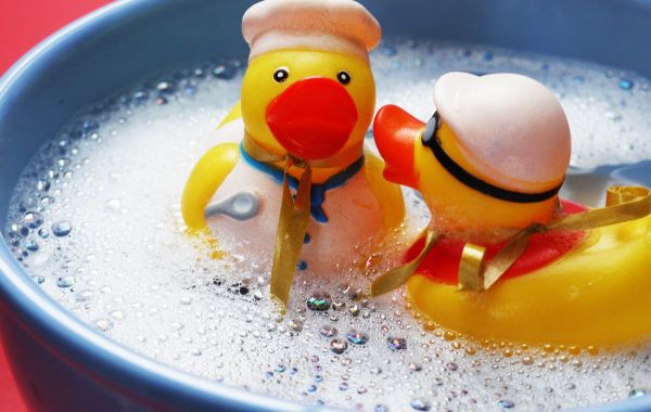 Kinder die Angst vor dem Wasser nehmen