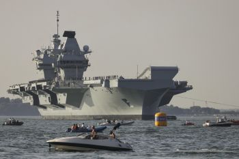 Flugzeugträger HMS QUEEN ELIZABETH